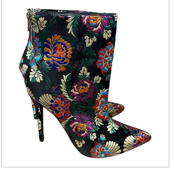 Embroidered booties - Picture 2 of 4